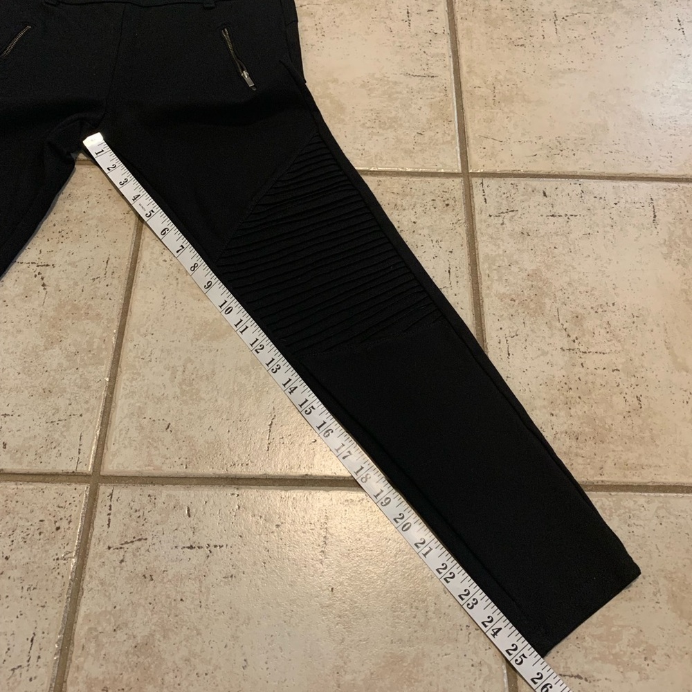 Suzy Shier Black Moto Quilted Panel Zipper Pocket Leggings Pants - Size M - Picture 7 of 9
